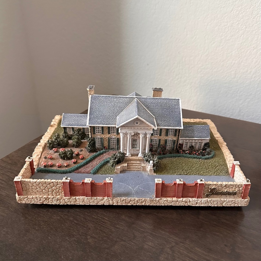 Rare Elvis Presley Graceland Mansion Replica SF Music Box Co Love me tender